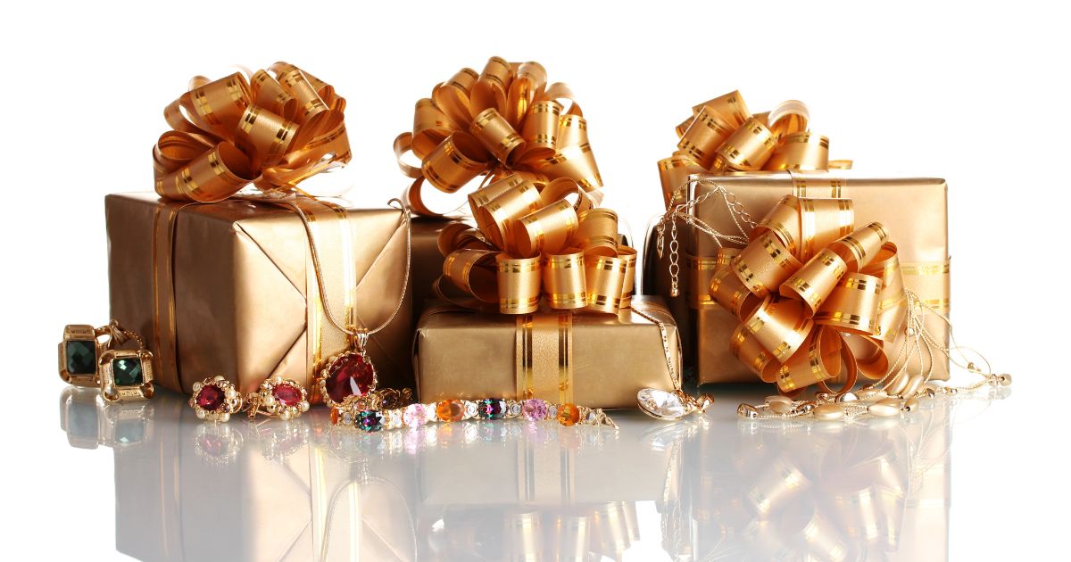Šperky ako darčeky na Vianoce. Aký šperk vybrať? 