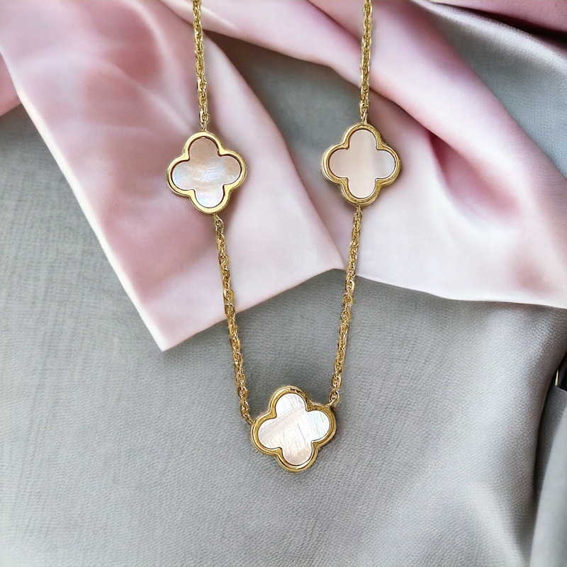 Zlatý náhrdelník s 3 štvorlístkami s perleťou