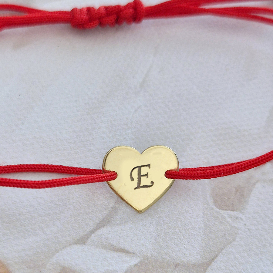 Zlaté SRDIEČKO na červenej šnúrke s INICIÁLOU-14k zlato Zlaté SRDIEČKO na červenej šnúrke s INICIÁLOU-14k zlato