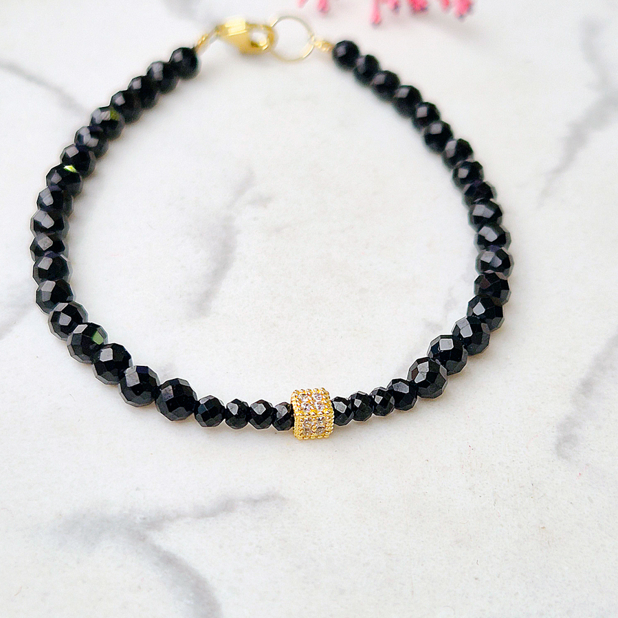 Zlatý náramok so SPINELOM a zlatou kockou so zirkónmi